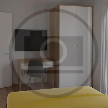 Awesome Apartment In Zadar With Wifi Apartamento